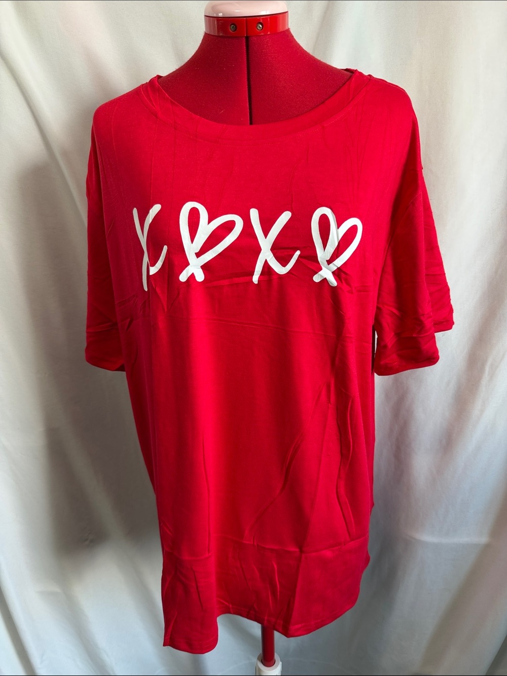 Women's Red Short Sleeve Graphic Tee with White Heart Script